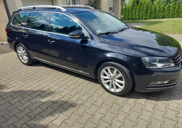 Volkswagen Passat cena 45000 przebieg: 161151, rok produkcji 2013 z Wrocław małe 137